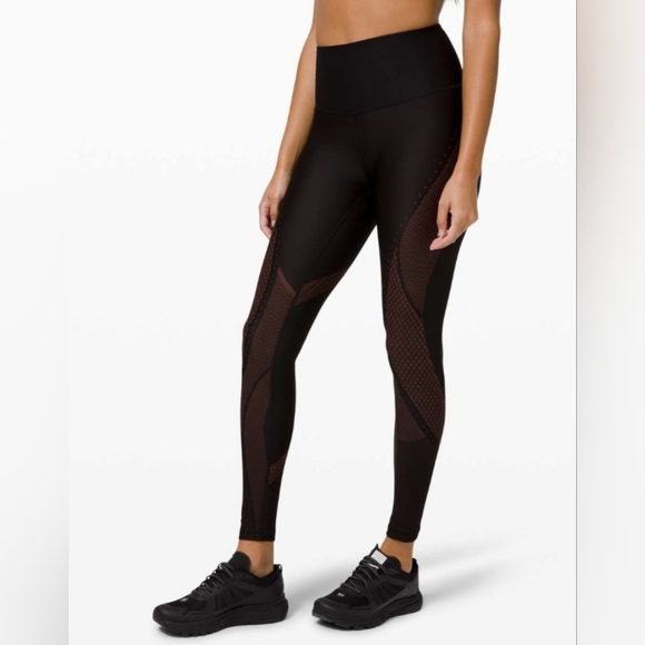 Lululemon ~ Mapped Out High-Rise Tight 28". Size 6. - Picture 2 of 13